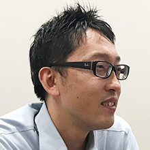 松井 靖浩 氏